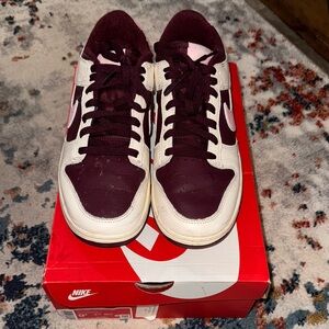 Nike Valentines Day Dunks